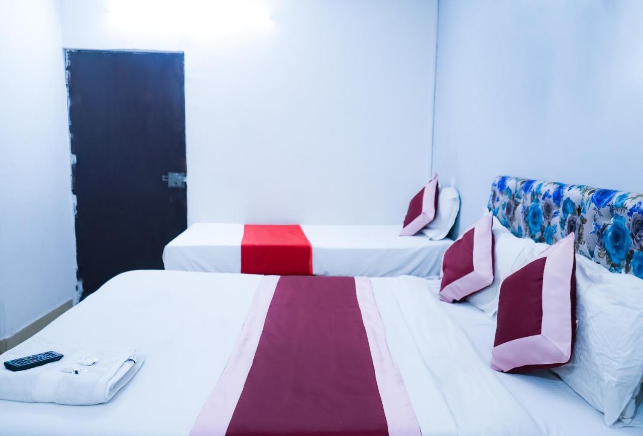 Comodo Satya Niketan Residency นิวเดลี ภายนอก รูปภาพ