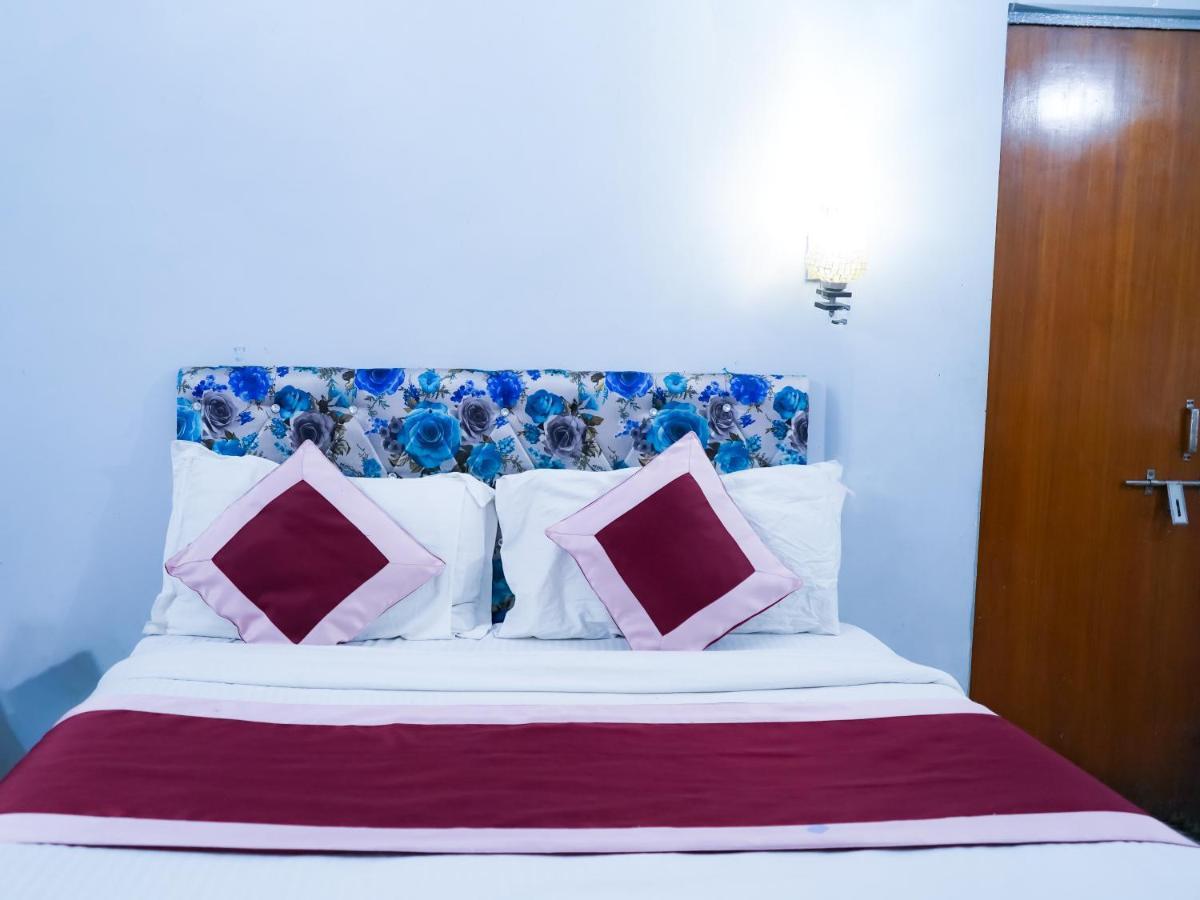 Comodo Satya Niketan Residency นิวเดลี ภายนอก รูปภาพ